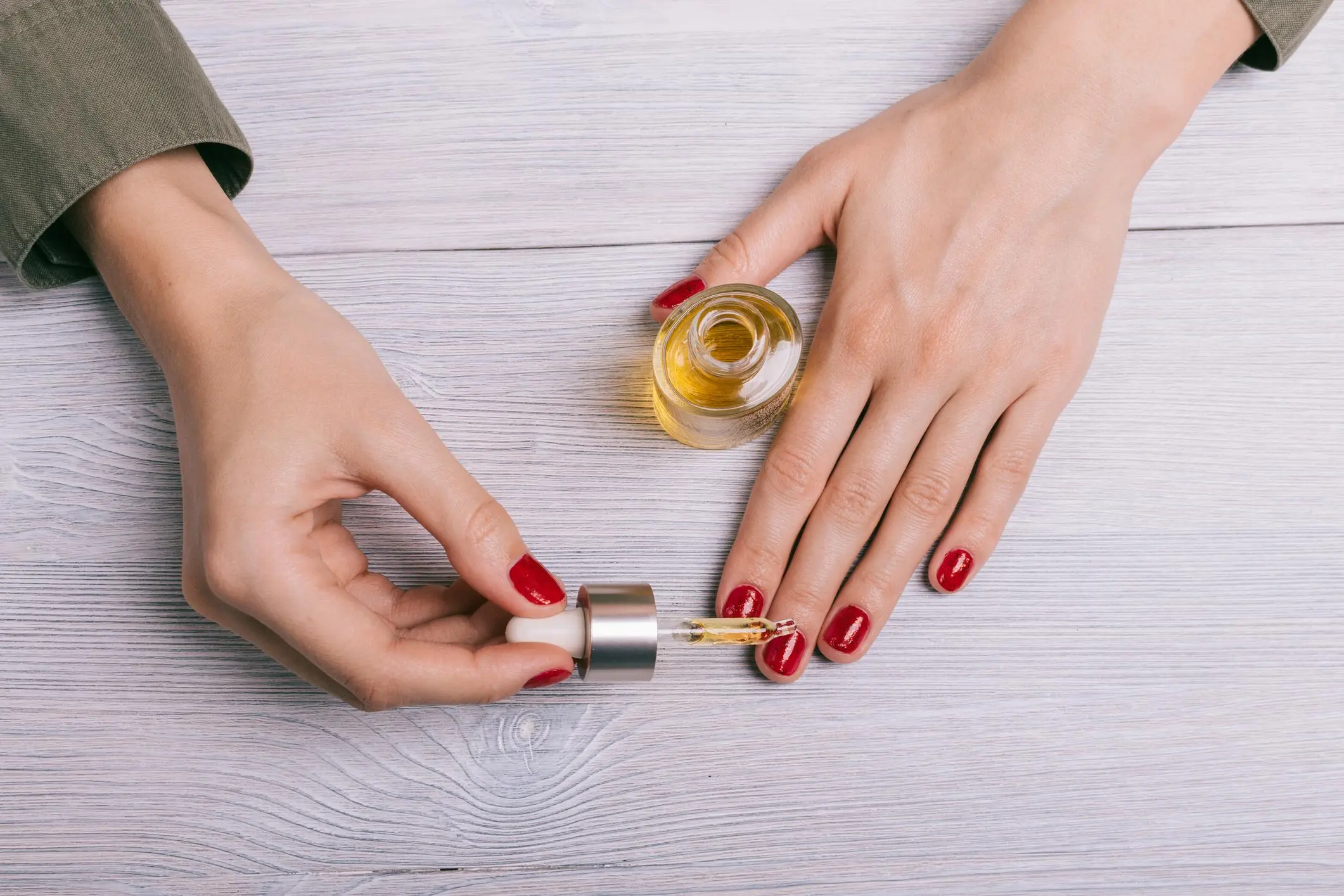 aceite cuticulas productos peluqueria y estetica - Qué aceite es mejor para hidratar las uñas